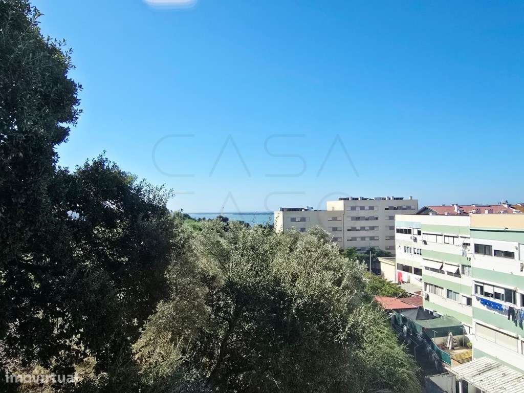 T2 Remodelado com Vista Rio e Ampla Arrecadação | Fonte do Lavra, S...-15