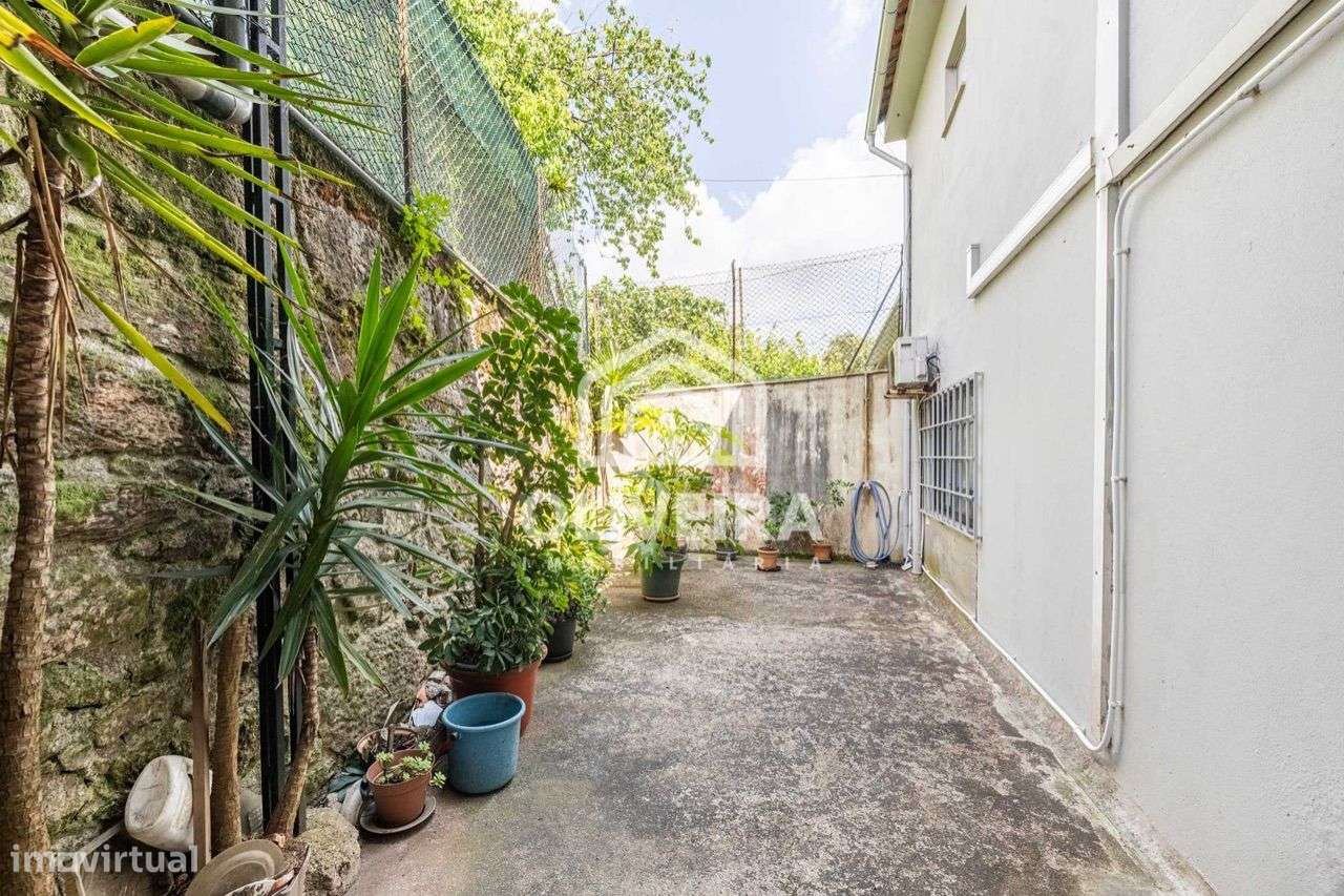 Moradia com Habitação e Comércio-30