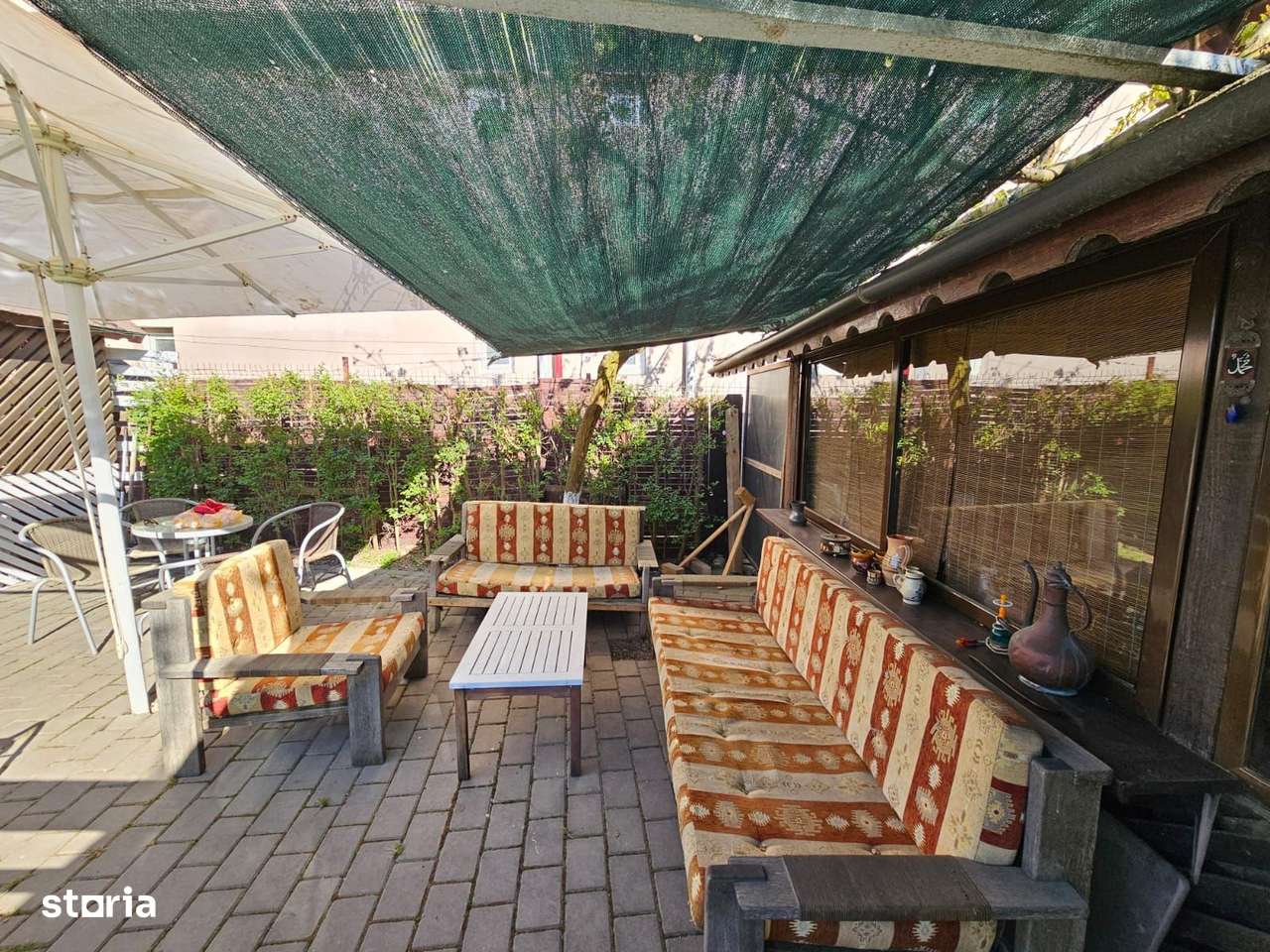 Pensiune de vanzare in Costinesti la doar 0.9 m distanta de plaja - Imagine principală: 4/11