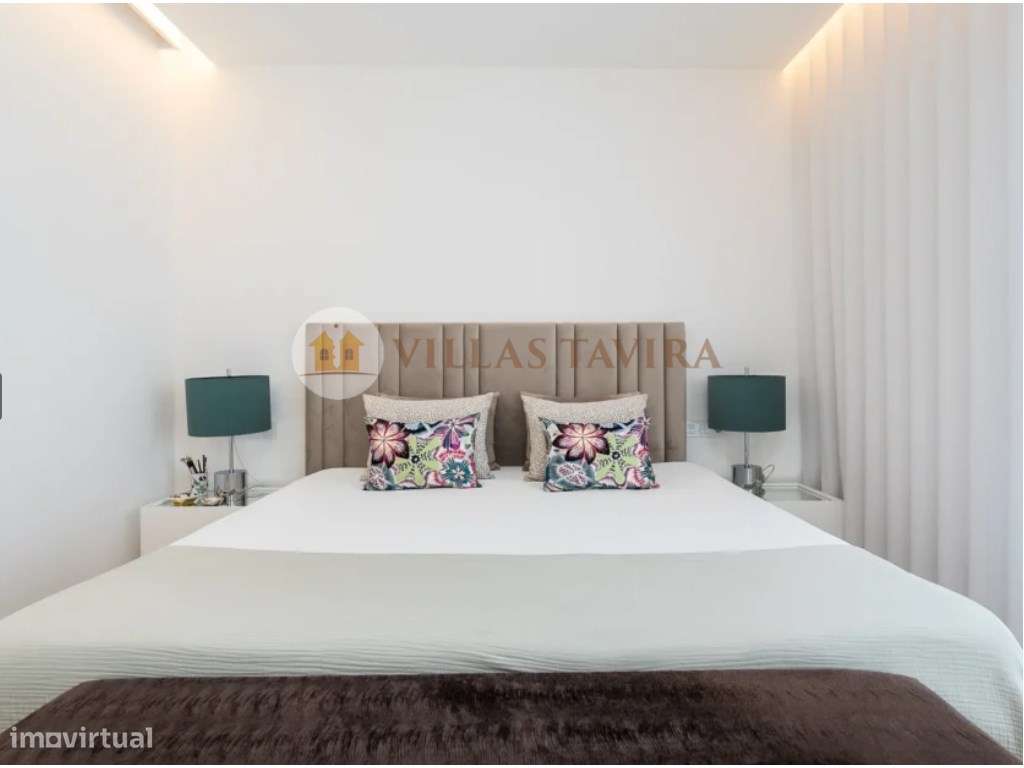 Moradia T3 de Luxo com Piscina, Vista Mar e Acabamentos Premium-34