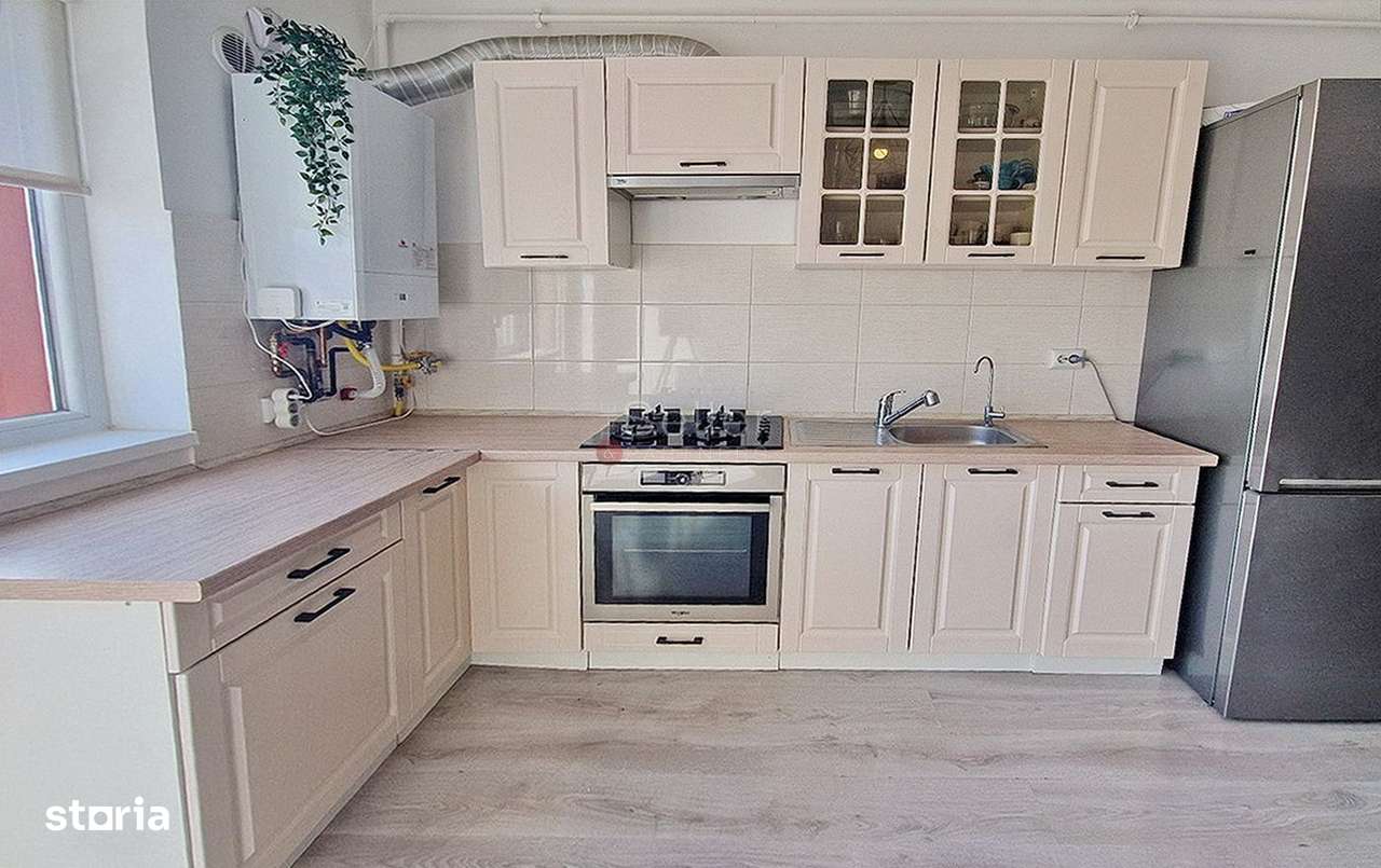 Studio Mobilat Utilat cu Loc Parcare - Imagine principală: 3/10