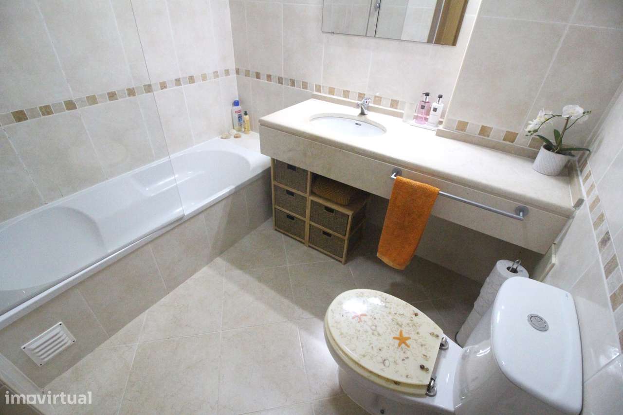 Armação de Pêra T1 Semi-Novo com Piscina, Garagem, 450 mt da Praia-16
