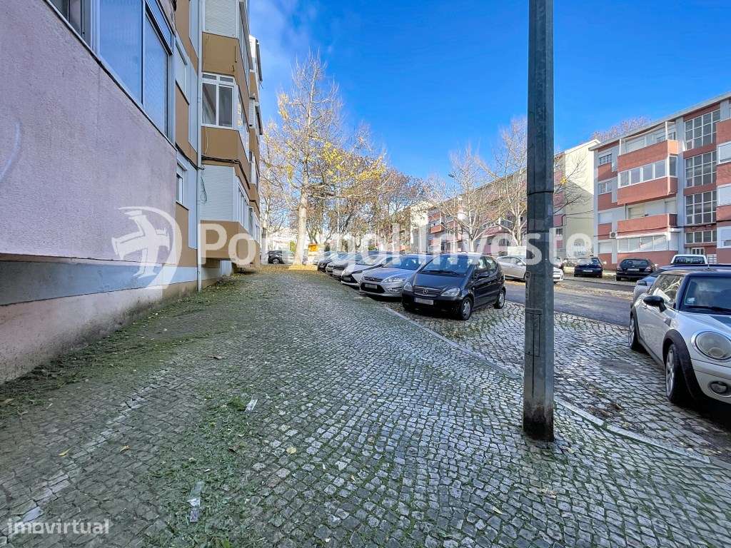 Apartamento de 3 Assoalhadas no emblemático Bairro do Pombal - Almada-25
