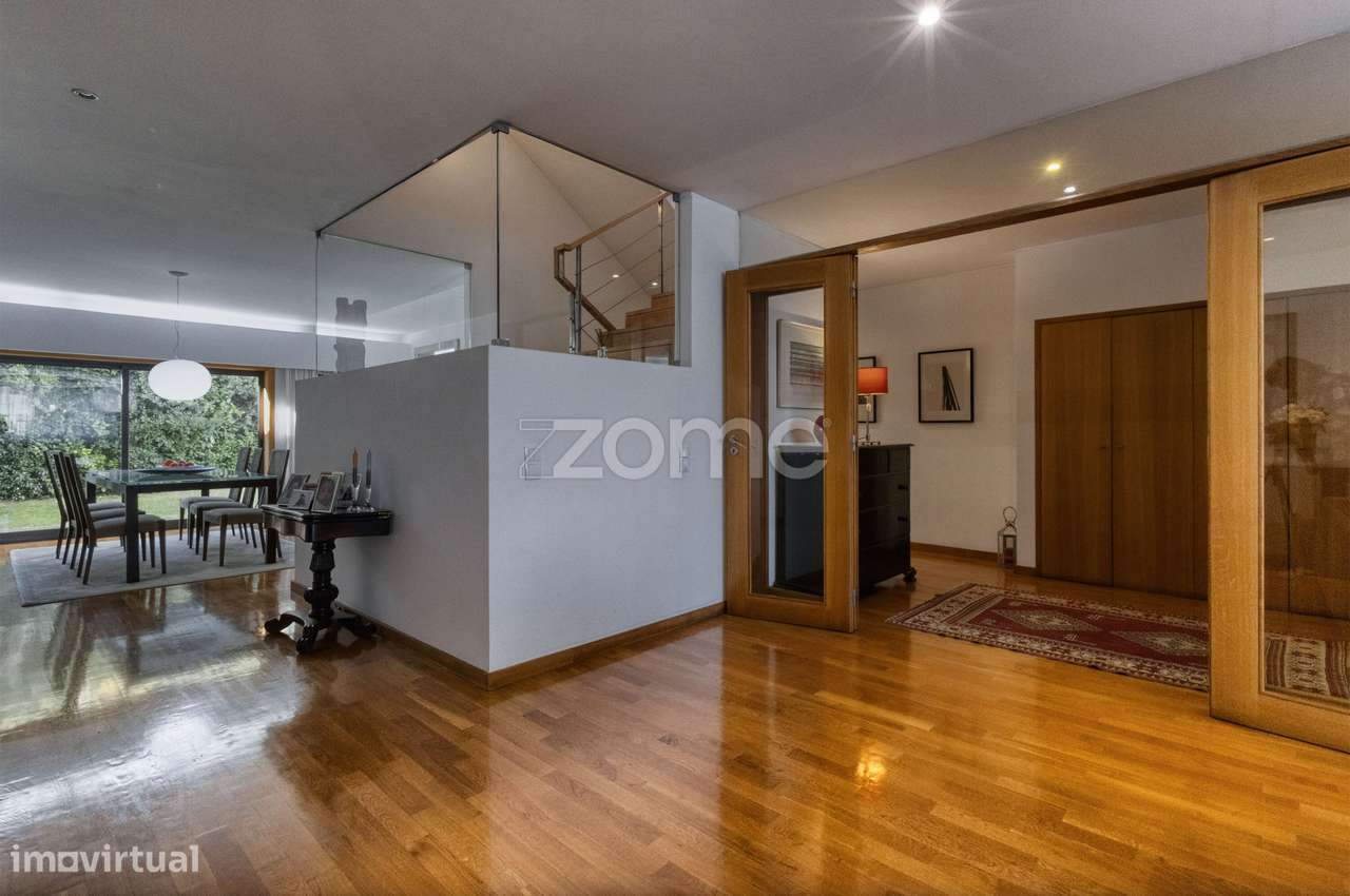 Moradia T4 com 4 suítes, na Rua Gomes Teixeira, Matosinhos-13