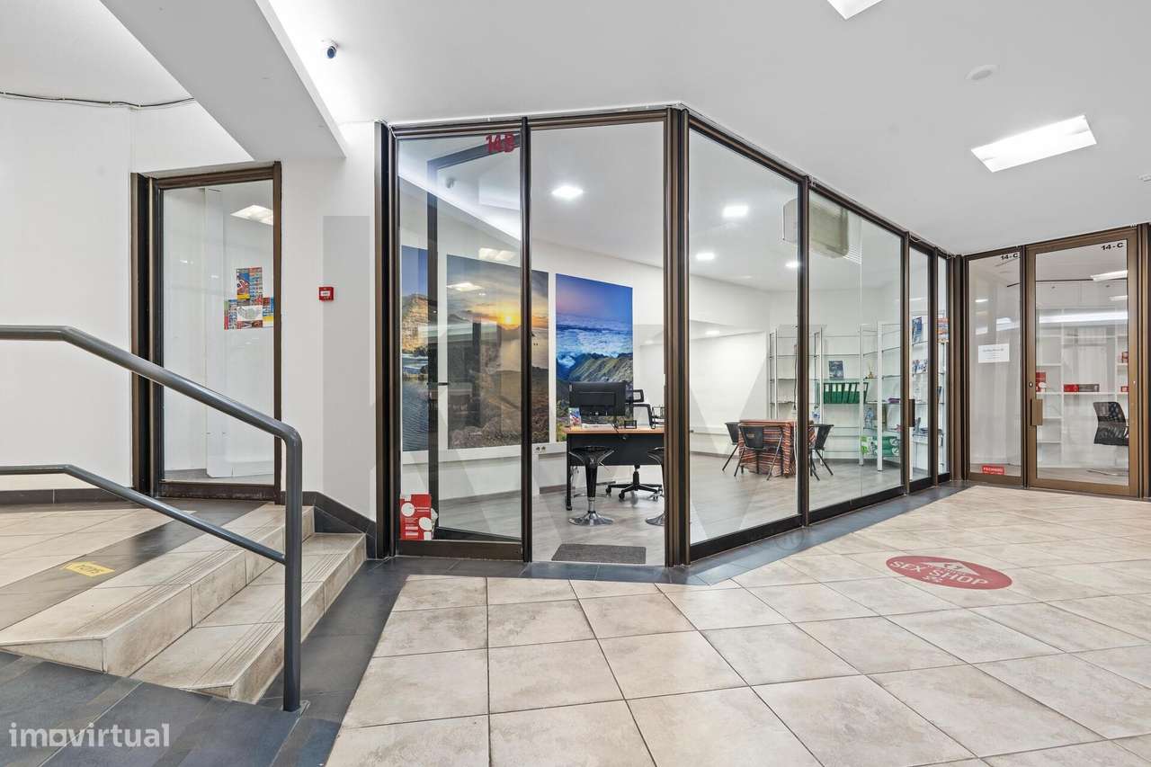 Espaço comercial para venda no coração do Funchal - Grande imagem: 2/24
