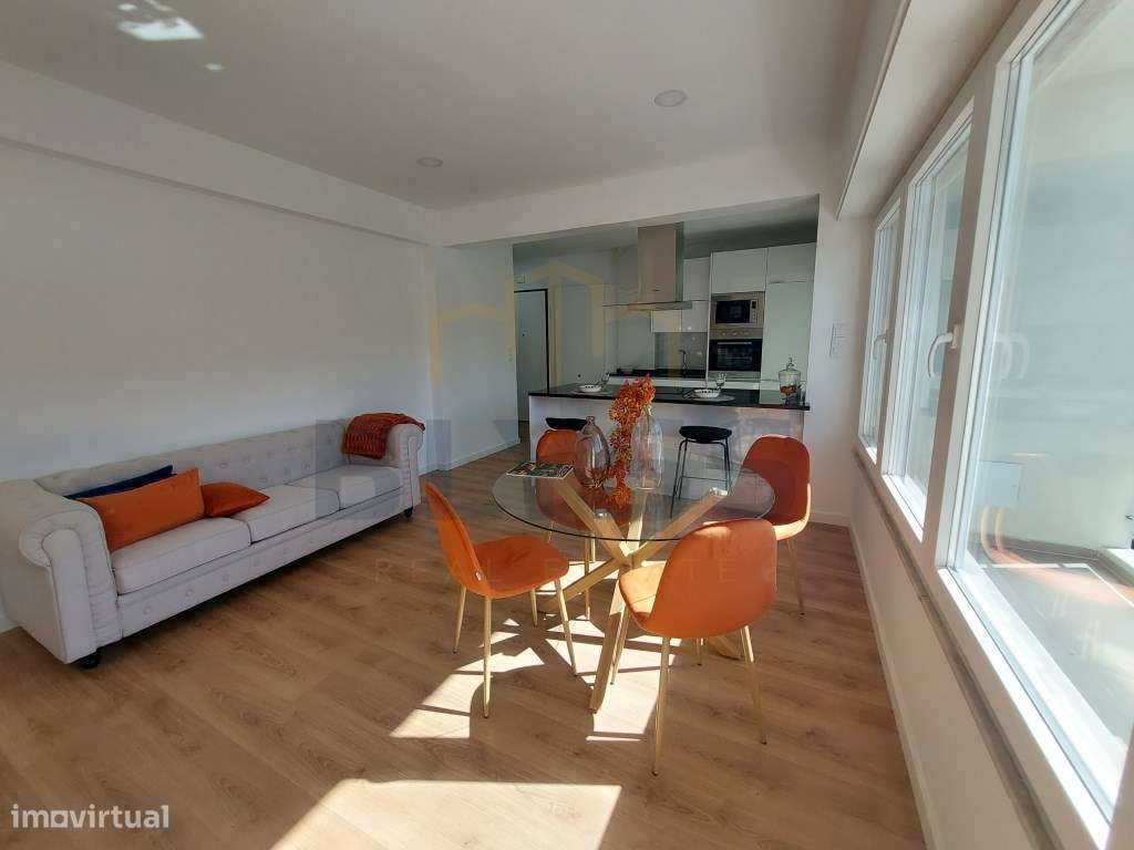 Apartamento T3, Totalmente Remodelado situado em Benfica, *Oferta d... - Grande imagem: 4/20