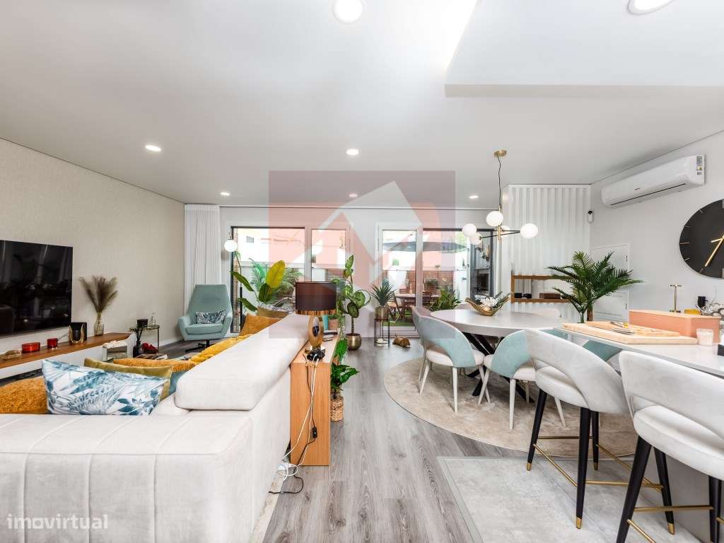 Apartamento T2 mobilado em Casal de Cambra-4