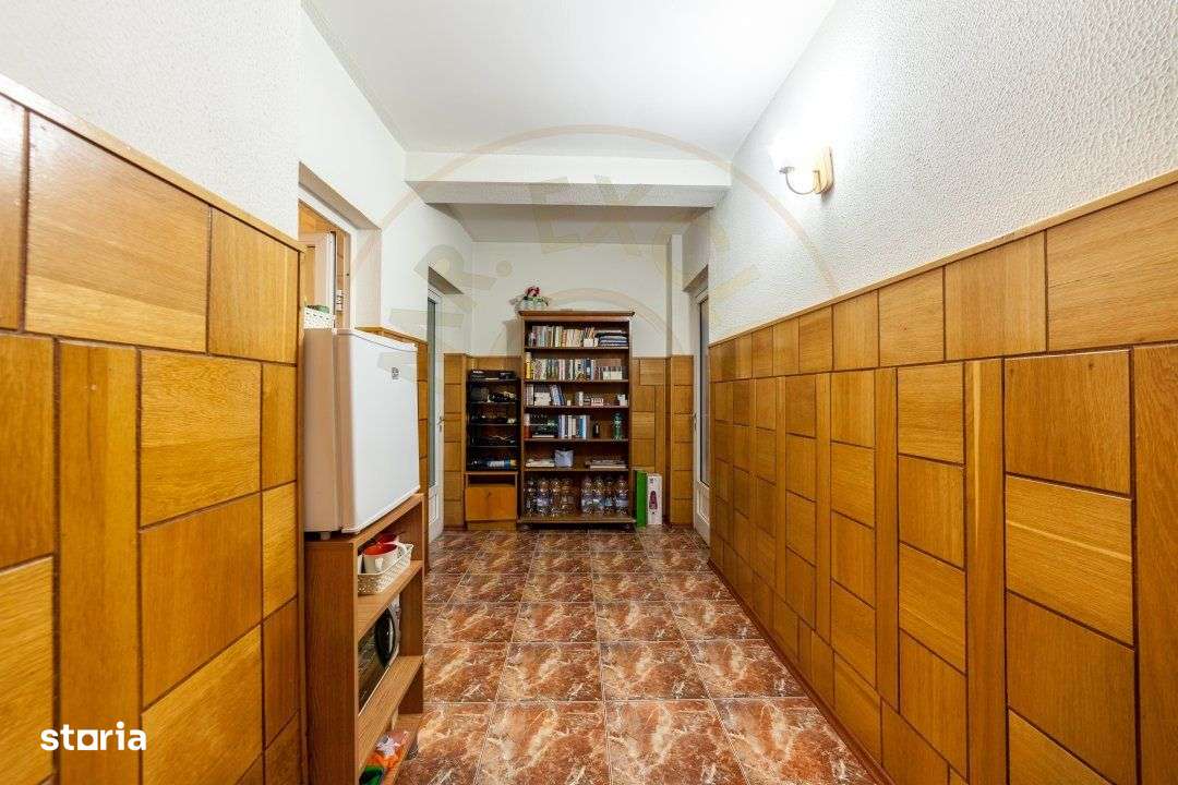 Casa cu destinatie versatila: clinica medicala, after - school, camin-9