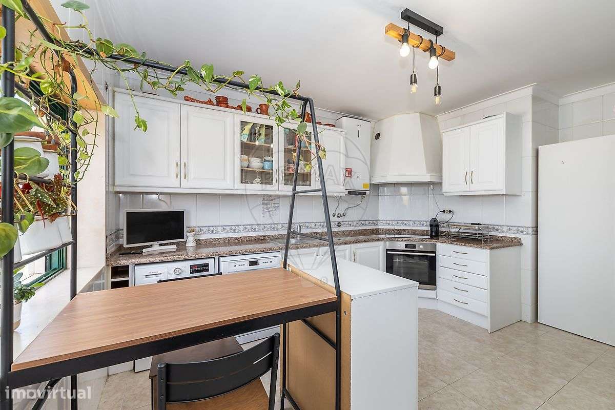 Apartamento T3 no Centro do Montijo-19