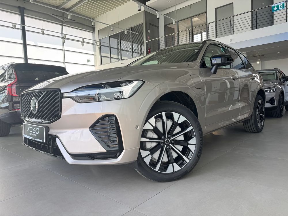 Volvo XC60 II [2017 - Prezent] T6 AWD Plus Dark 2026