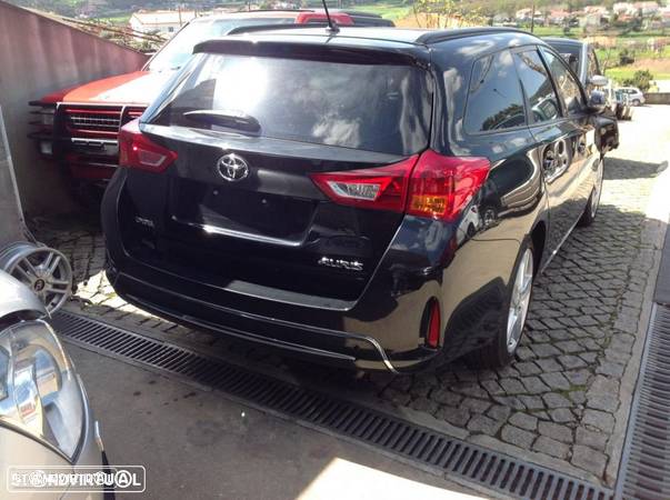 Toyota Auris Sport Tourer 2015 para peças - 1