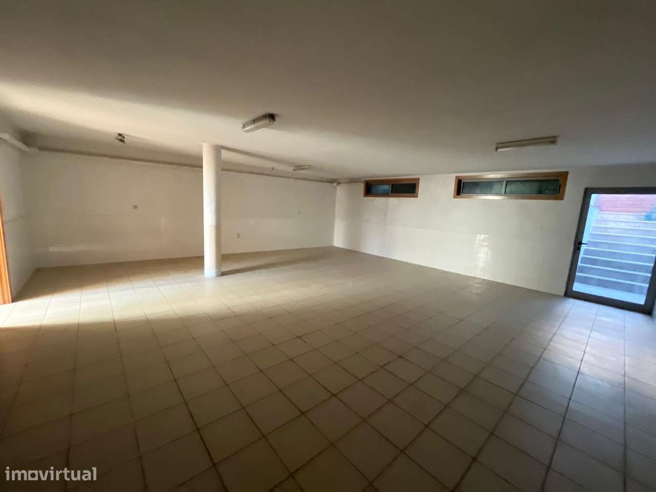 Geminada com piscina, garagem e terraço em Canidelo-34