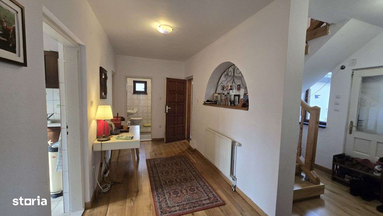 De vanzare Casa de vacanta Breaza-16