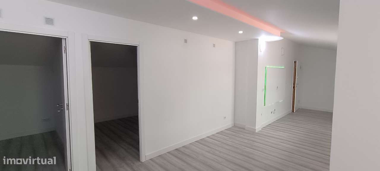 T2 com terraço e garagem! - Grande imagem: 5/22