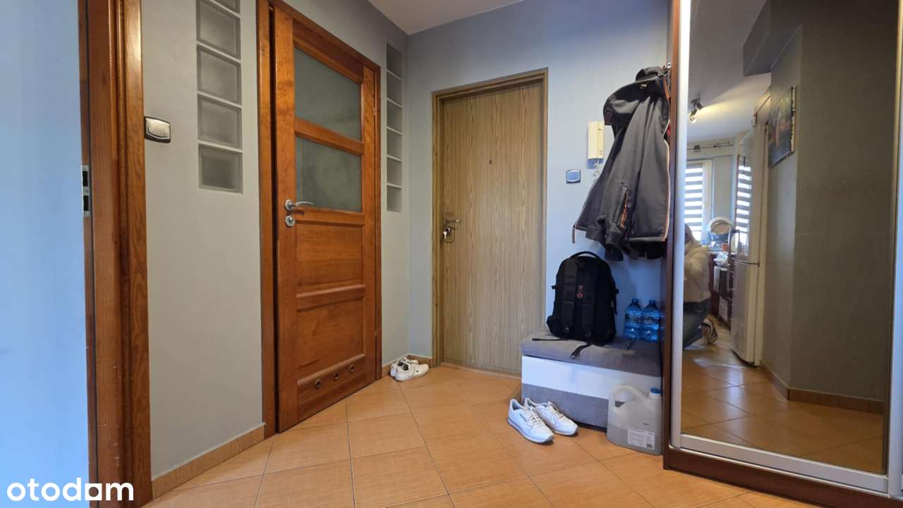 Dwa pokoje, Metro ks. Janusza-2