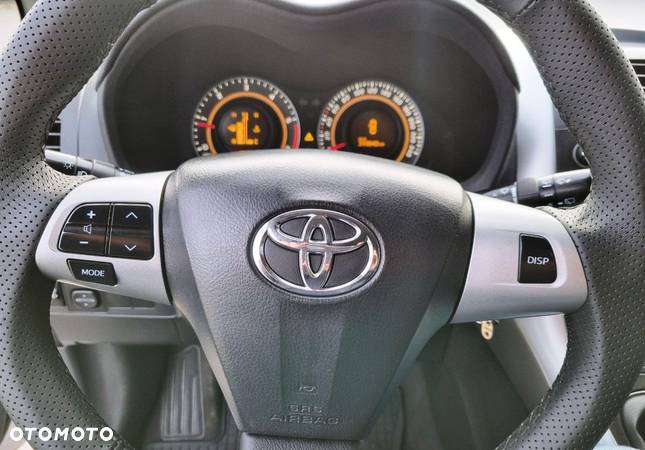 Toyota Auris - 12