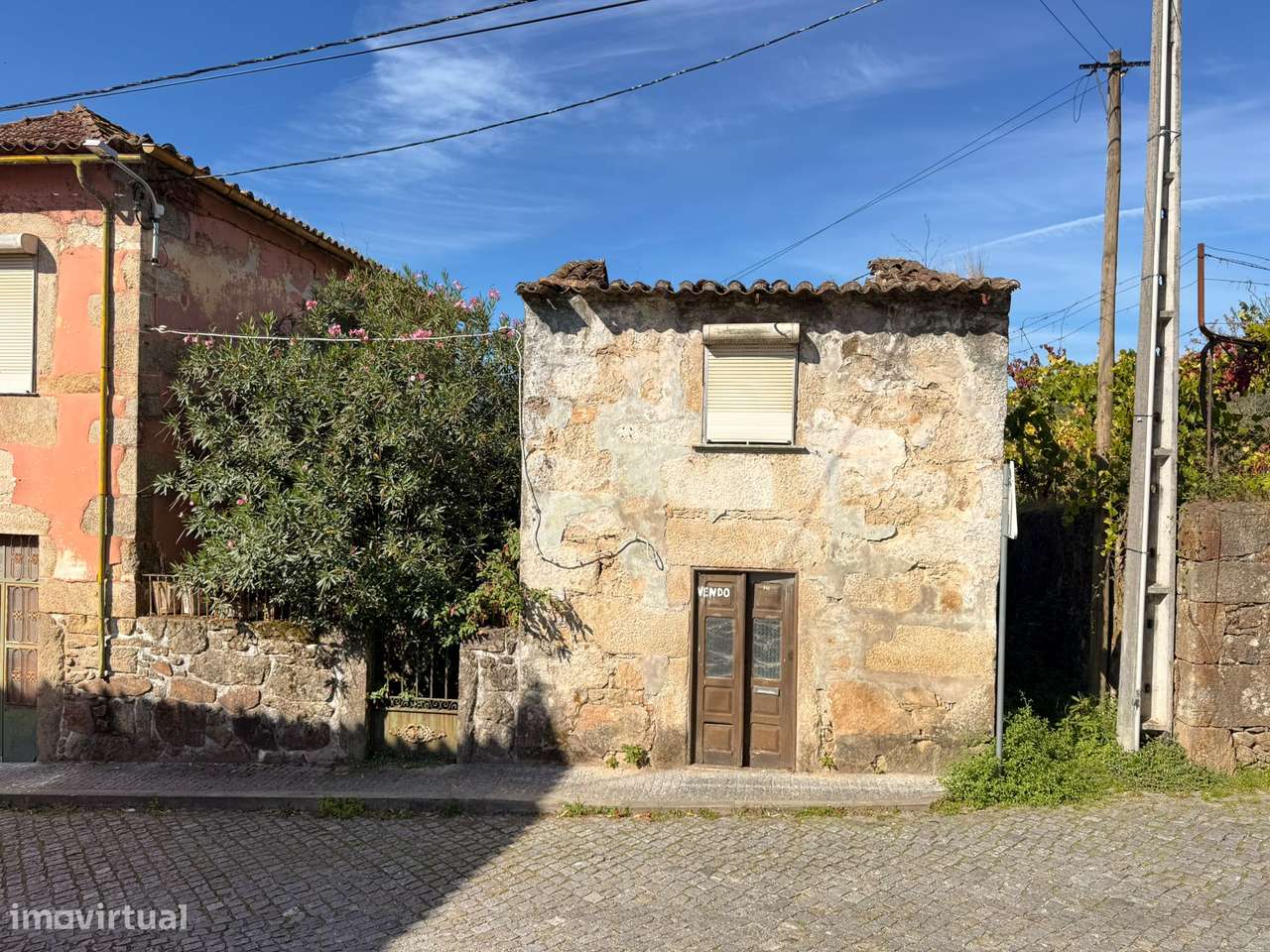 Moradia para restauro centro de vila verde-1