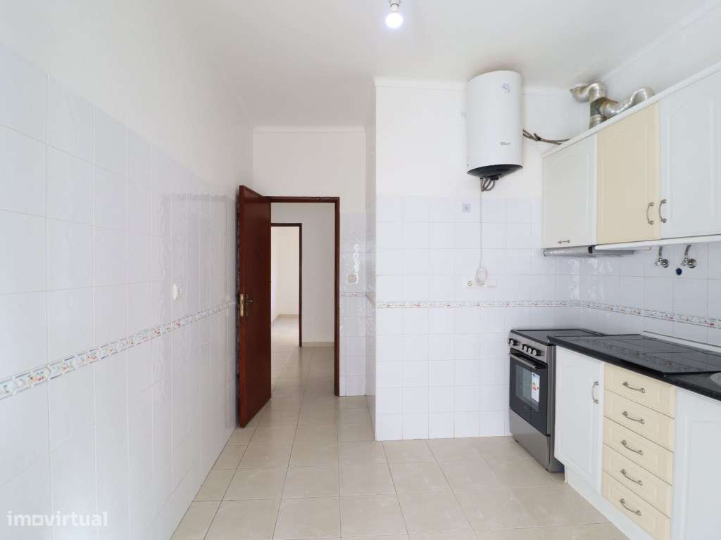 Apartamento T2 para arrendamento na Baixa da Banheira - Grande imagem: 3/17