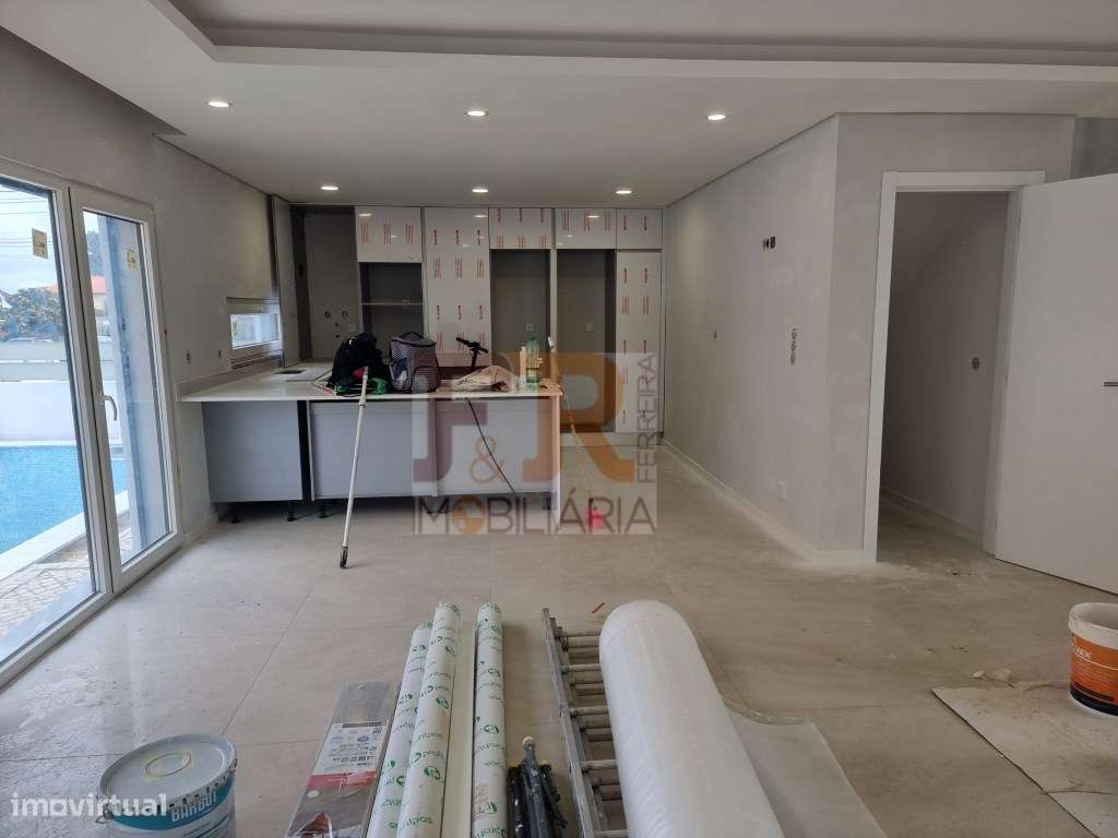 Moradia T3 com Piscina. FERNÃO FERRO - Grande imagem: 2/13