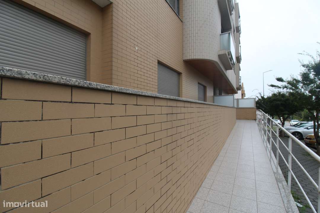 Apartamento T3 em São João de Ver com garagem fechada 3 viaturas-32