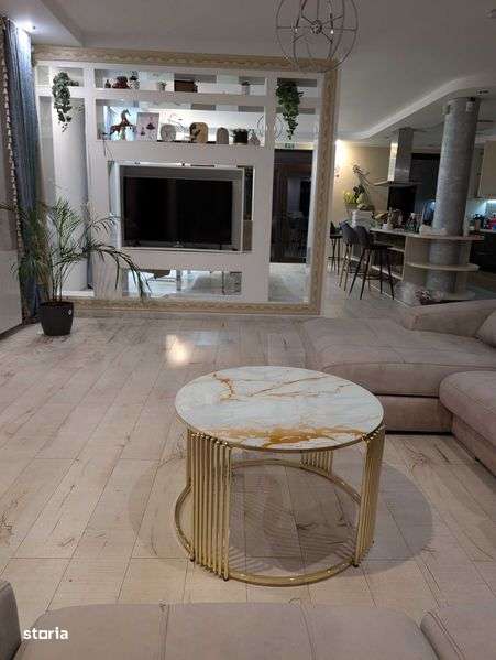 Casa de inchiriat - Imagine principală: 4/7