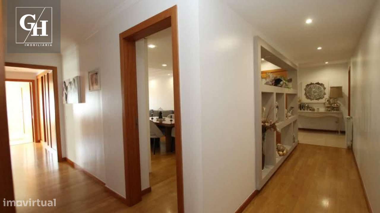 Apartamento T4 no Vinhal, com garagem fechada e vistas desafogadas-3