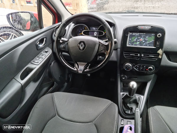 Renault Clio Sport Tourer 1.5 dCi Dynamique S - 28