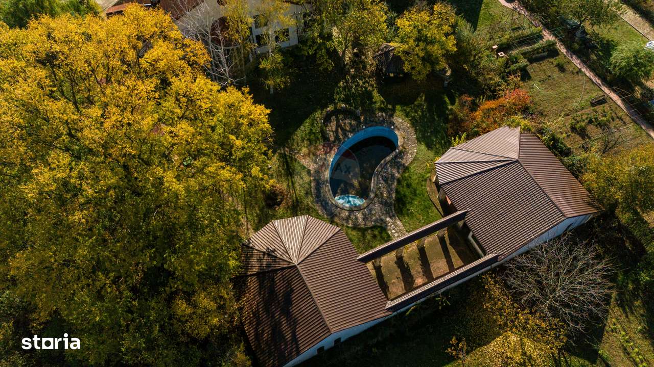 Vilă cu 7 camere de vânzare-1