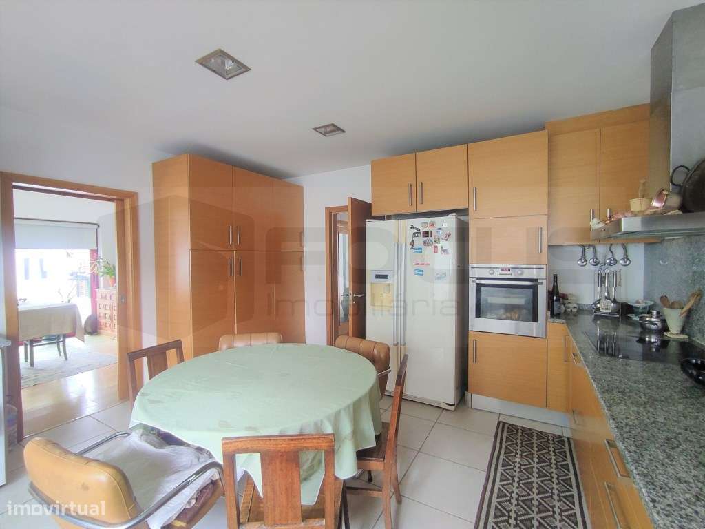 Espetacular moradia T4 com piscina - Vista Alegre - Grande imagem: 5/45