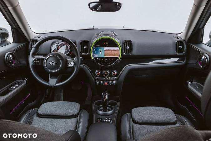 MINI Countryman Cooper Classic Trim - 7