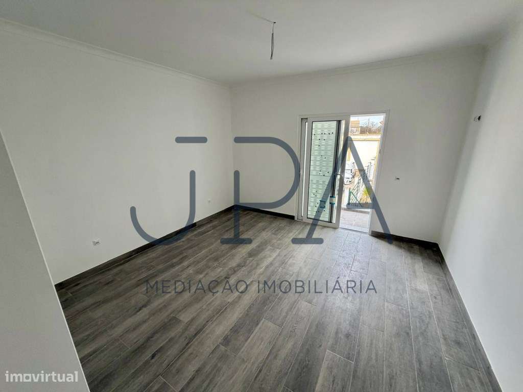 Altura - Em construção - moradia T4 com garagem e piscina-13