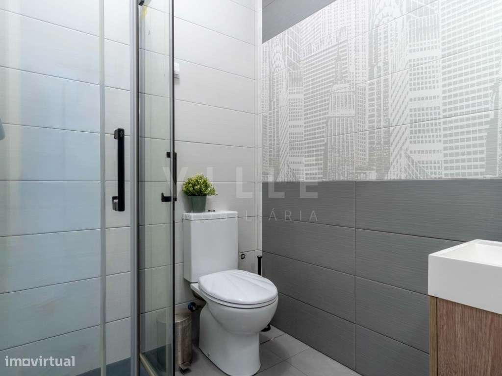 Apartamento T4+1 | Condomínio Fechado | Campo Alegre | Porto-11