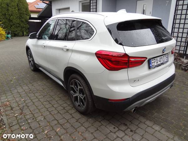 BMW X1 xDrive25i Advantage - 3