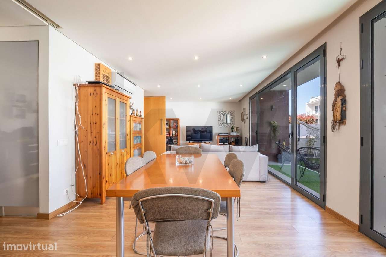 Apartamento T2 com piscina privativa e terraço | São Martinho do Bispo - Grande imagem: 5/42