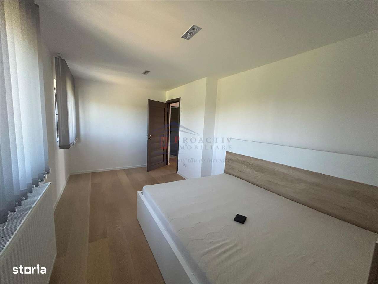 Casa 220 mp | 4 dormitoare | 10-30 ari teren | Patrauti  C-5908-5
