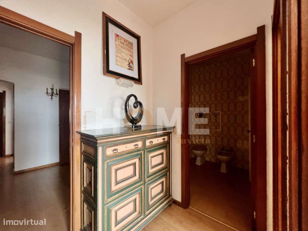Apartamento T3+1, com varanda à Av. Fernão de Magalhães- Bonfim- Porto-57