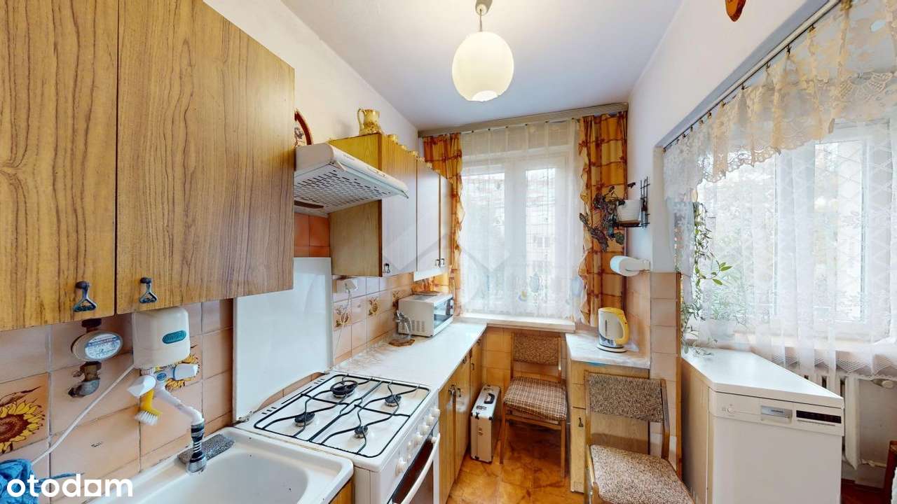 Trzypokojowe mieszkanie w spokojnej okolicy-7