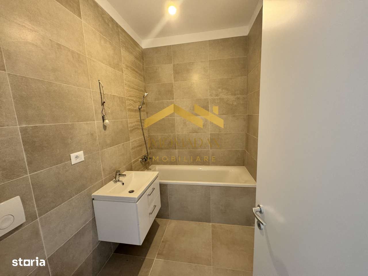 Torontalului/Aradului-2 Camere-Centrala Proprie-Disponibil Imediat - Imagine principală: 5/15