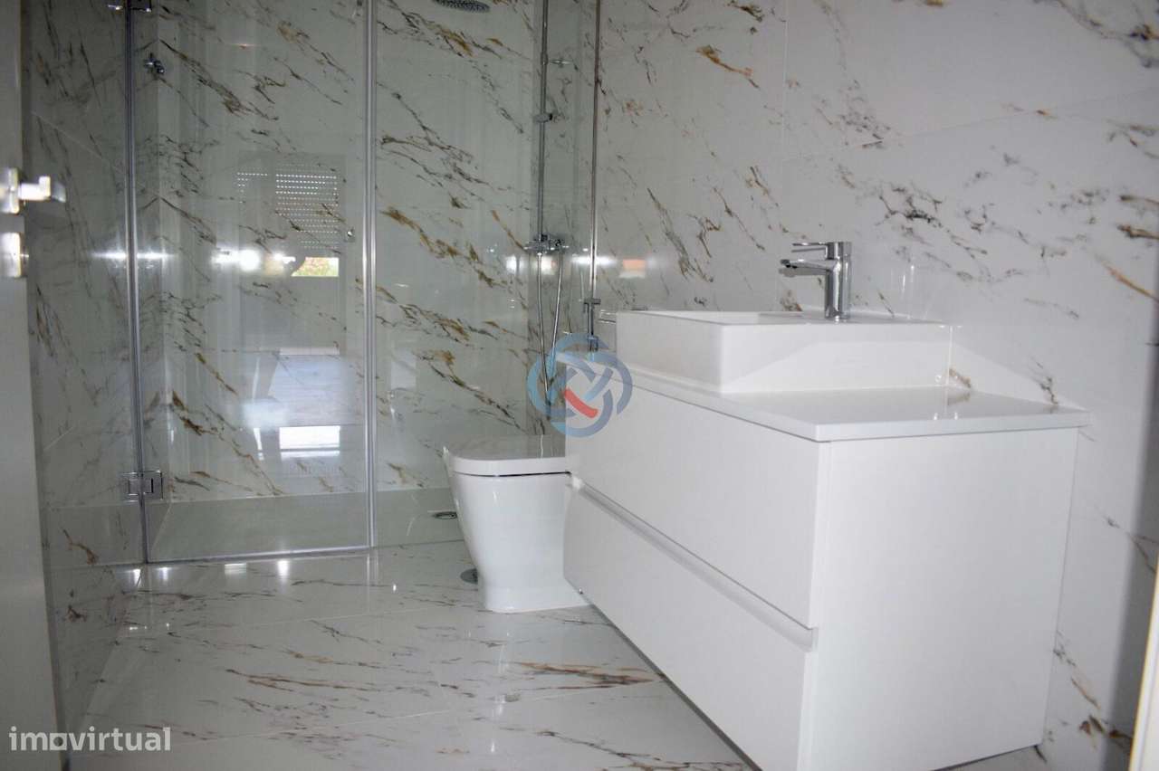 Apartamento T2 em Condominio de Luxo em Santa Maria da Feira-19