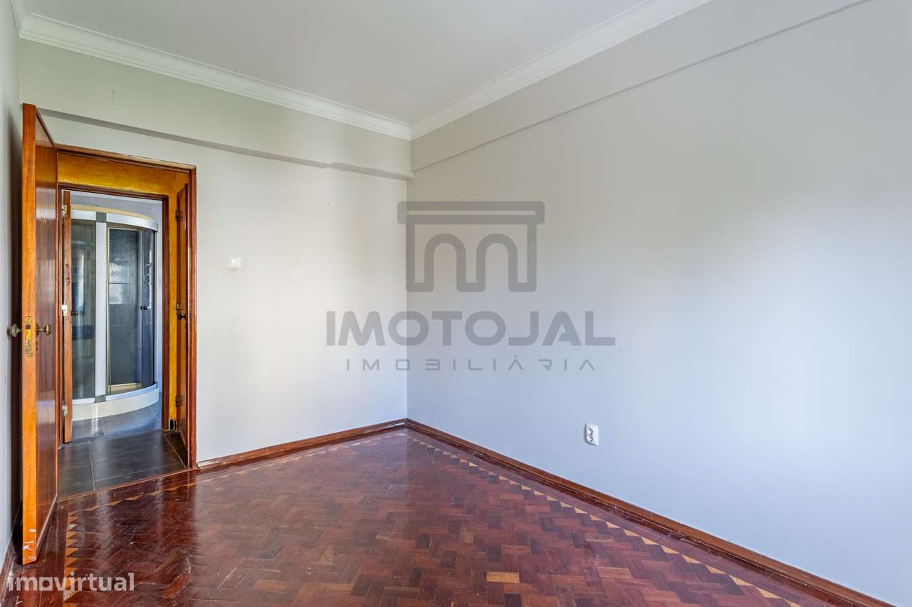 Apartamento T3 com 2 casas de banho - Loures-9