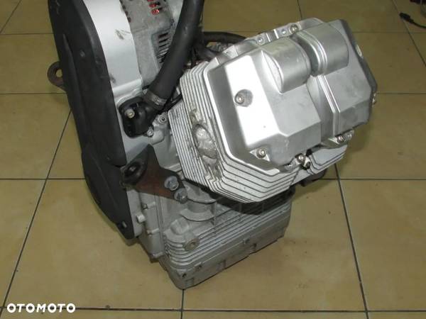 MOTO GUZZI Breva Norge 850  silnik engine - 2