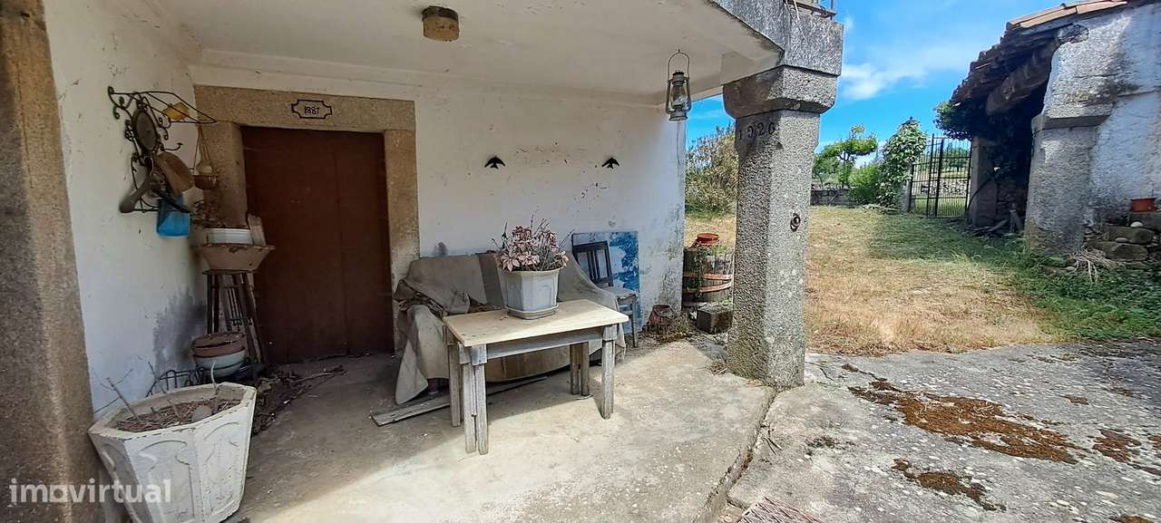 Moradia isolada T6 em Genísio, Miranda do Douro-34