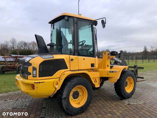 Volvo L30G - 12