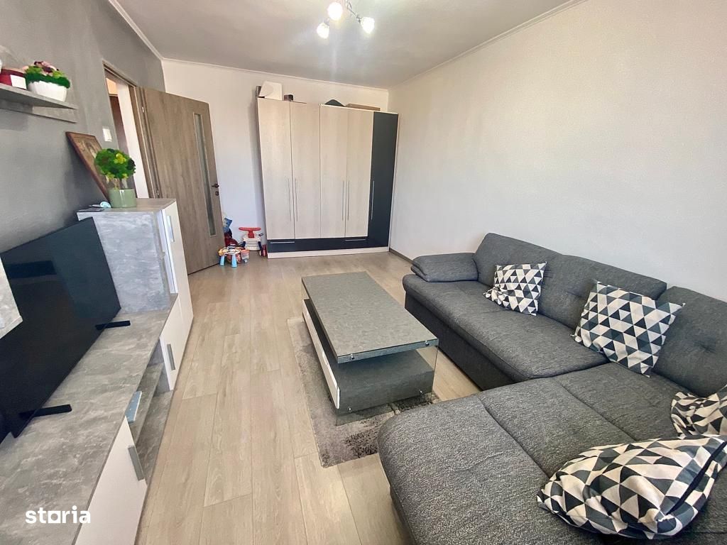 Apartament decomandat cu 2 camere, mobilat si utilat, pe Mihai Viteazu