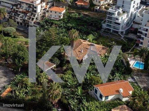 Moradia estilo quinta madeirense na Fé-Barreiros inserida em 1080m2 - Grande imagem: 3/4