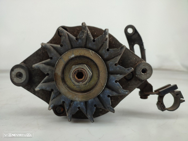 Alternador Nissan Primera (P10) - 1