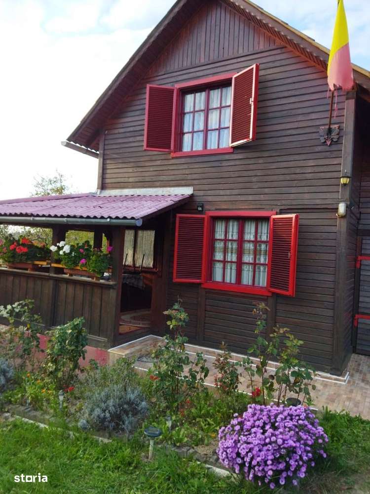 Carbunari ,casa din lemn - Imagine principală: 2/10