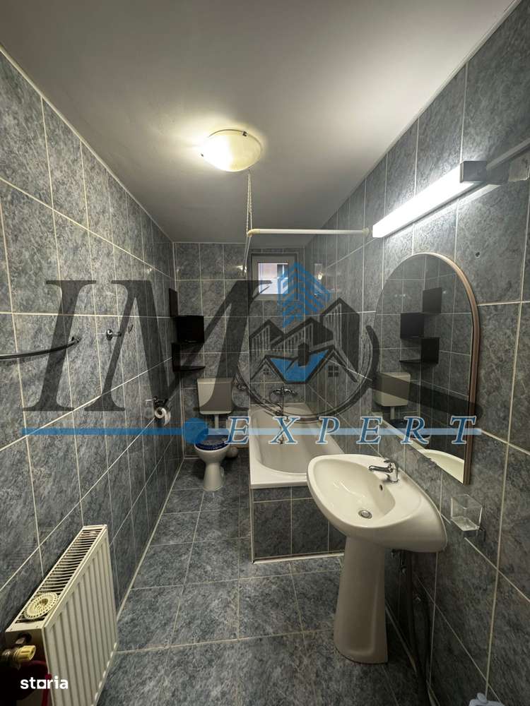 Apartament de Vânzare etaj 1 zona Tolstoi-4