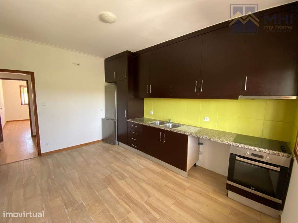 Andar Moradia T2 com Terraço em Valadares a 2 Minutos da Praia-11