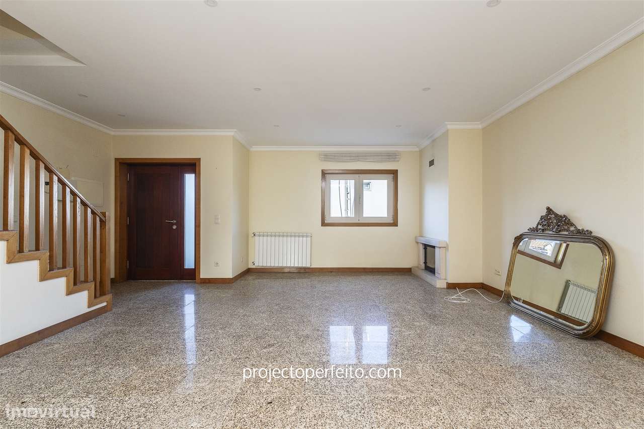 Moradia Geminada T3+1 Venda em São Félix da Marinha,Vila Nova de Gaia - Grande imagem: 4/29